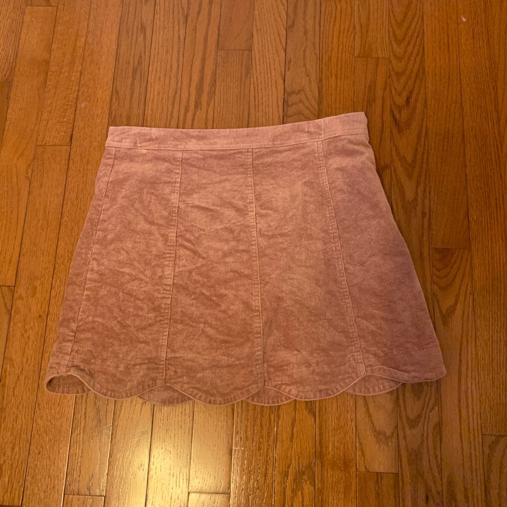 Light pink skirt!
